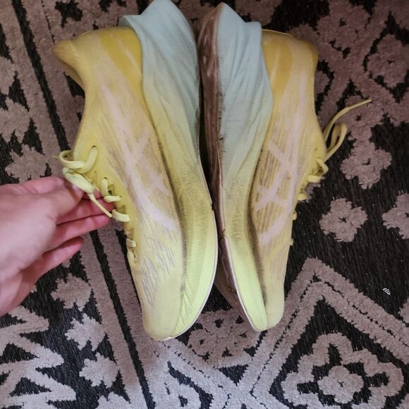 Asics Women's Neon Yellow Novablast 3 - Picture 3 of 7